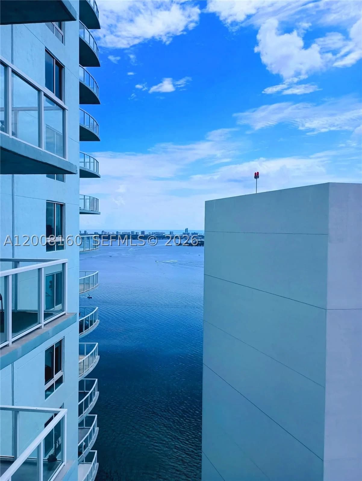 1+1 Condo — 1900 Bayshore Dr #4007, Miami, FL 33132