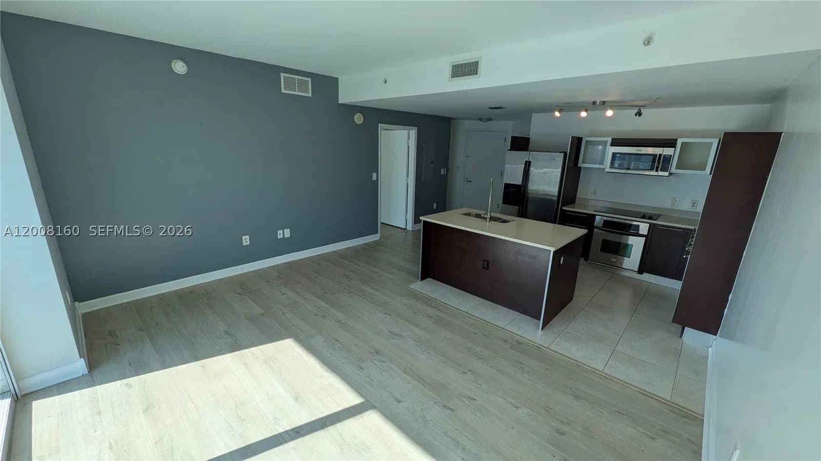 1+1 Condo — 1900 Bayshore Dr #4007, Miami, FL 33132