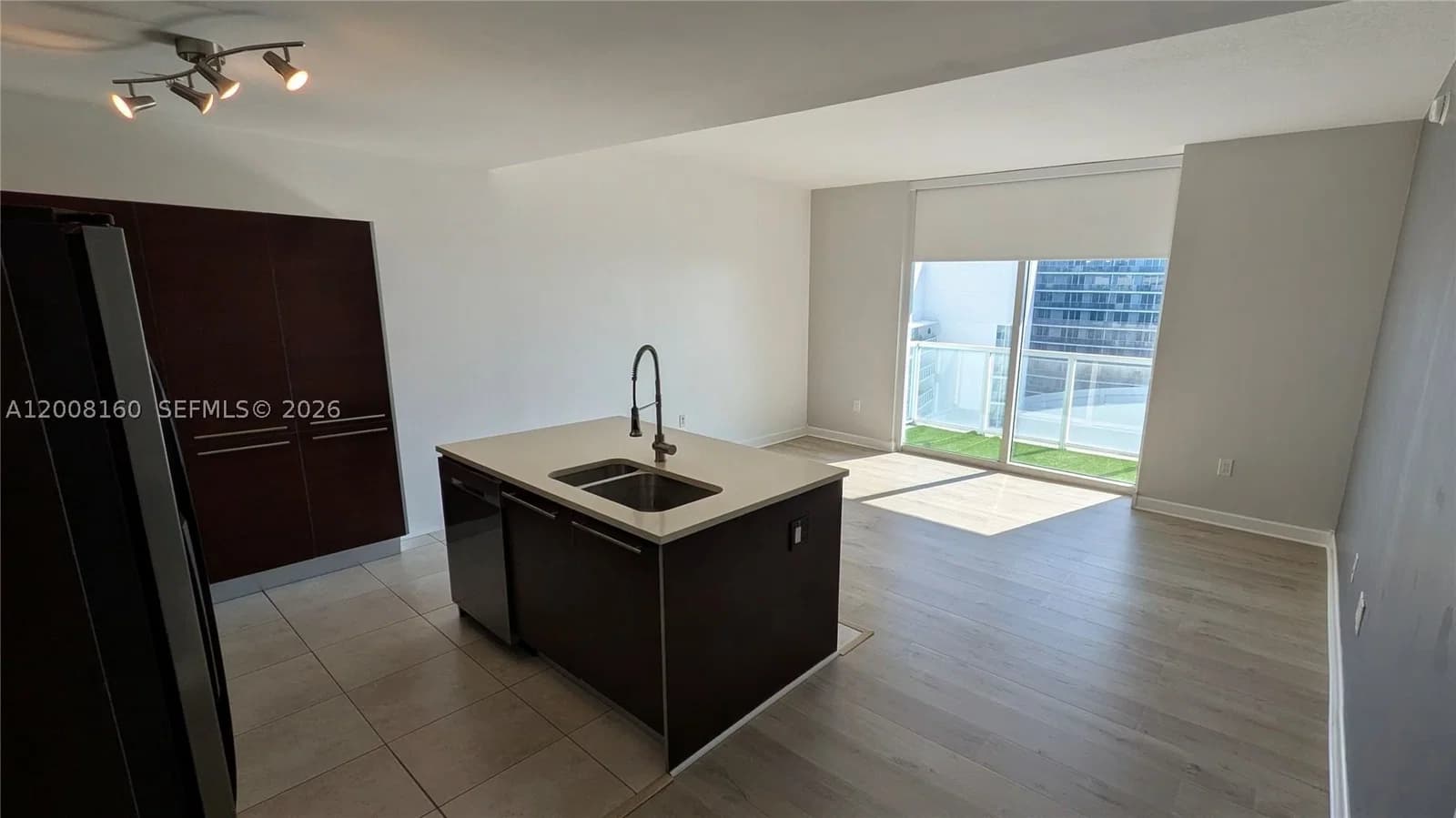 1+1 Condo — 1900 Bayshore Dr #4007, Miami, FL 33132