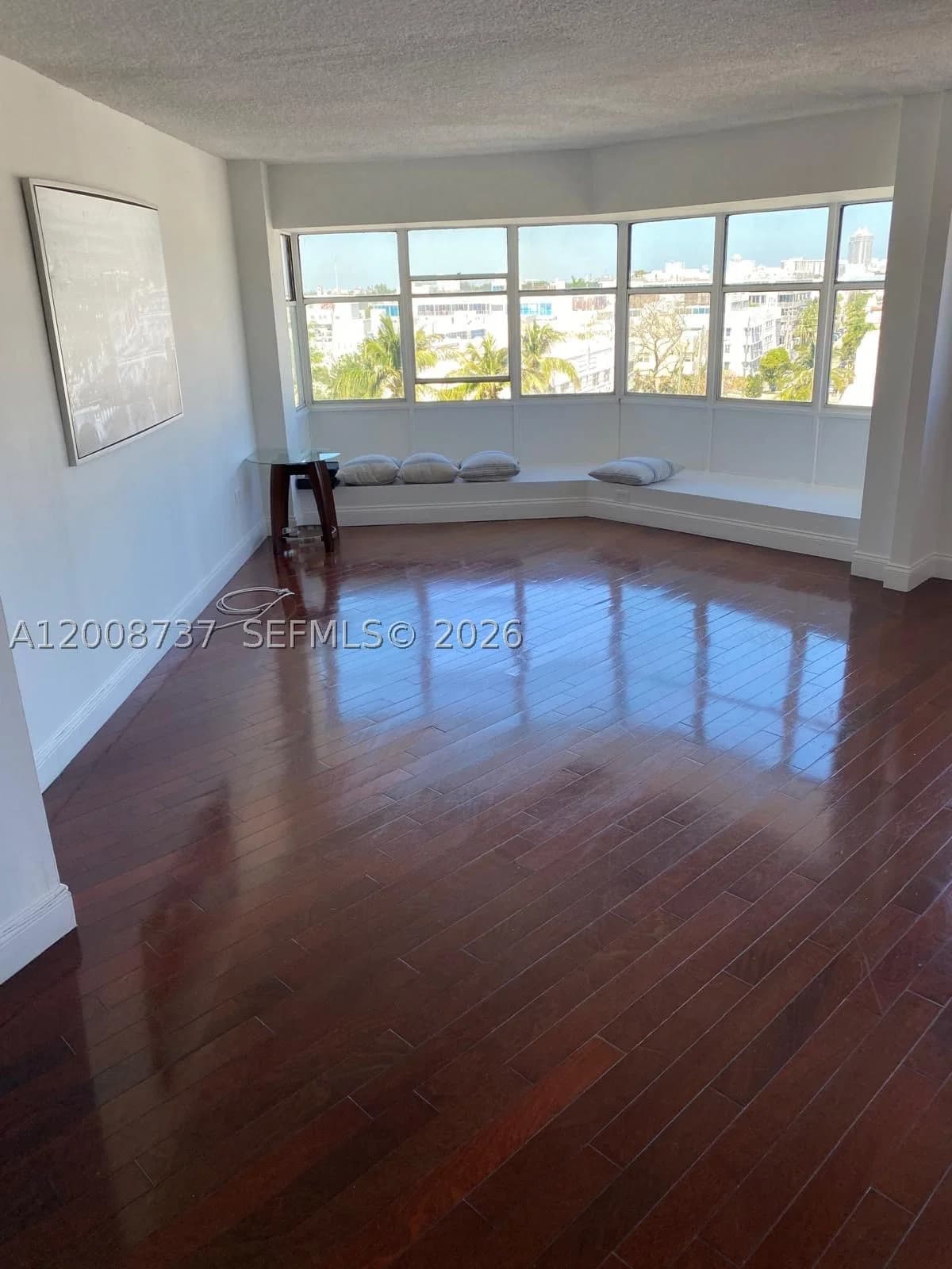 1-bedroom Condo — 1881 Washington Ave #7C, Miami Beach, FL 33139