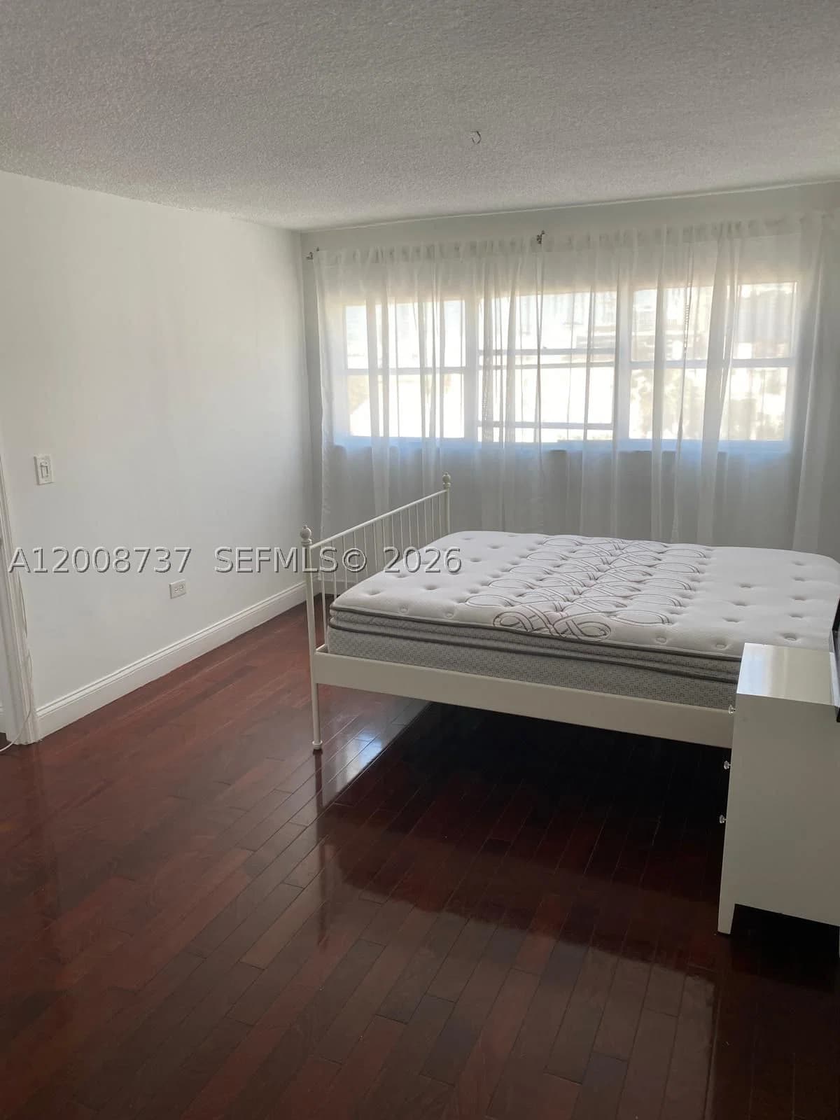 1-bedroom Condo — 1881 Washington Ave #7C, Miami Beach, FL 33139