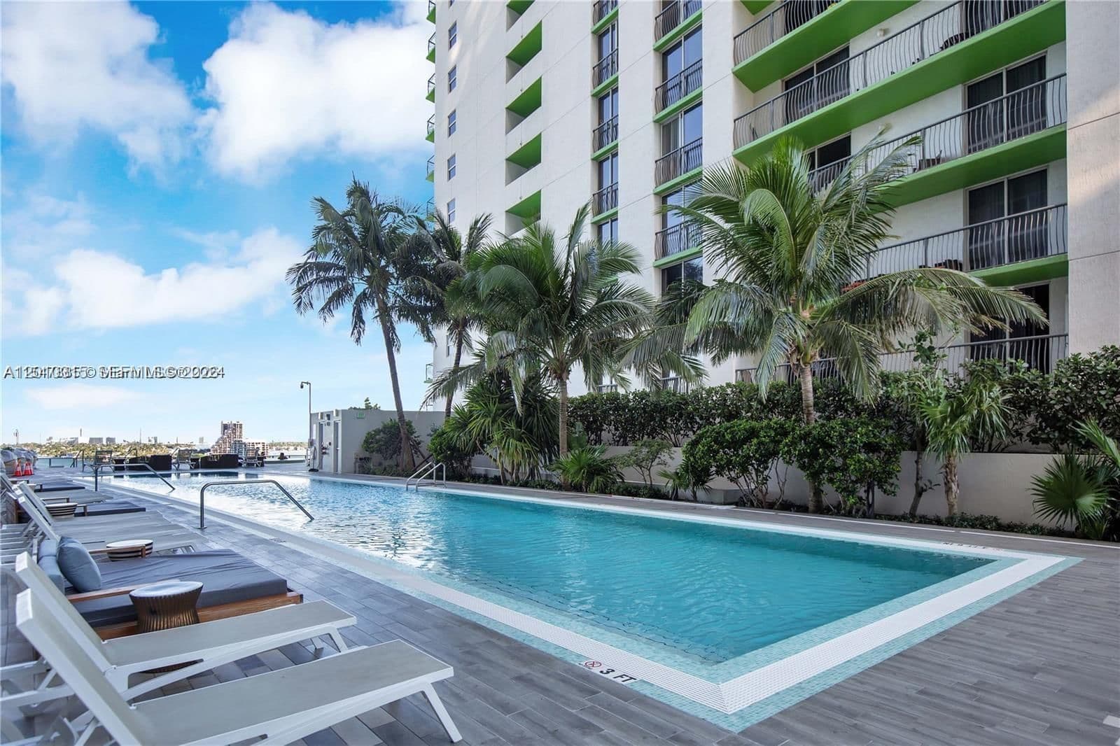 2-bedroom Condo — 488 18th St #301, Miami, FL 33132