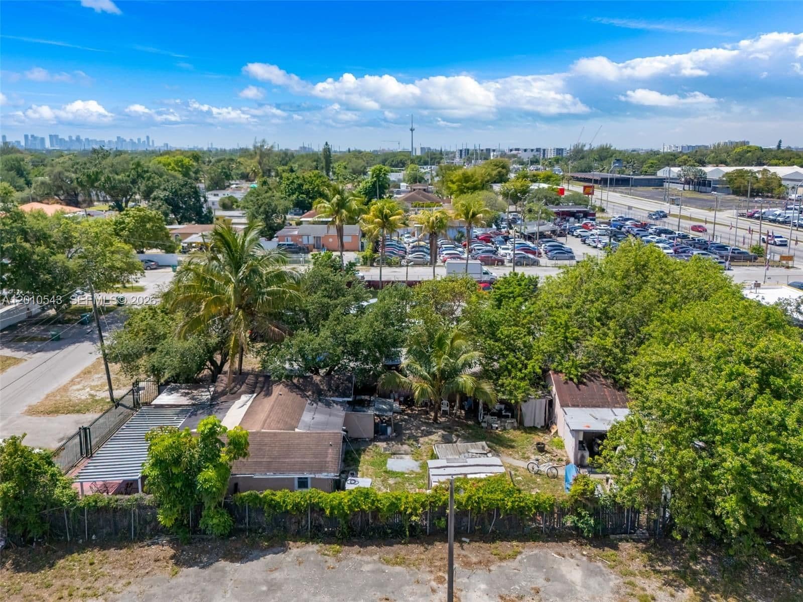 2+1 Müstakil ev — 9422 26th Ave, Miami, FL 33147