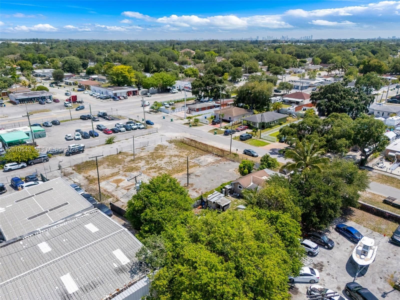 2+1 Müstakil ev — 9422 26th Ave, Miami, FL 33147