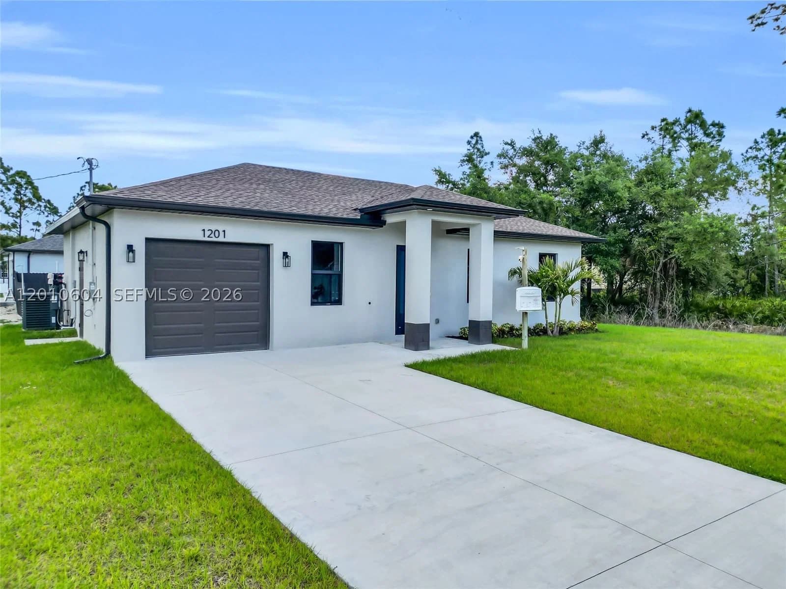 3+1 Müstakil ev — 1201 E 7th ST, Lehigh Acres, FL 33972