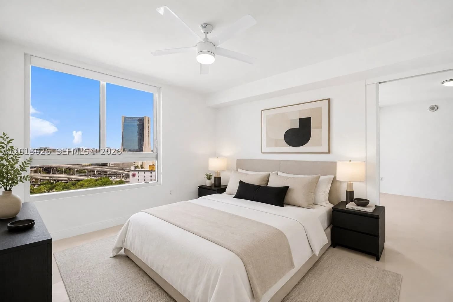 1-bedroom Condo — 90 3rd St #1608, Miami, FL 33130