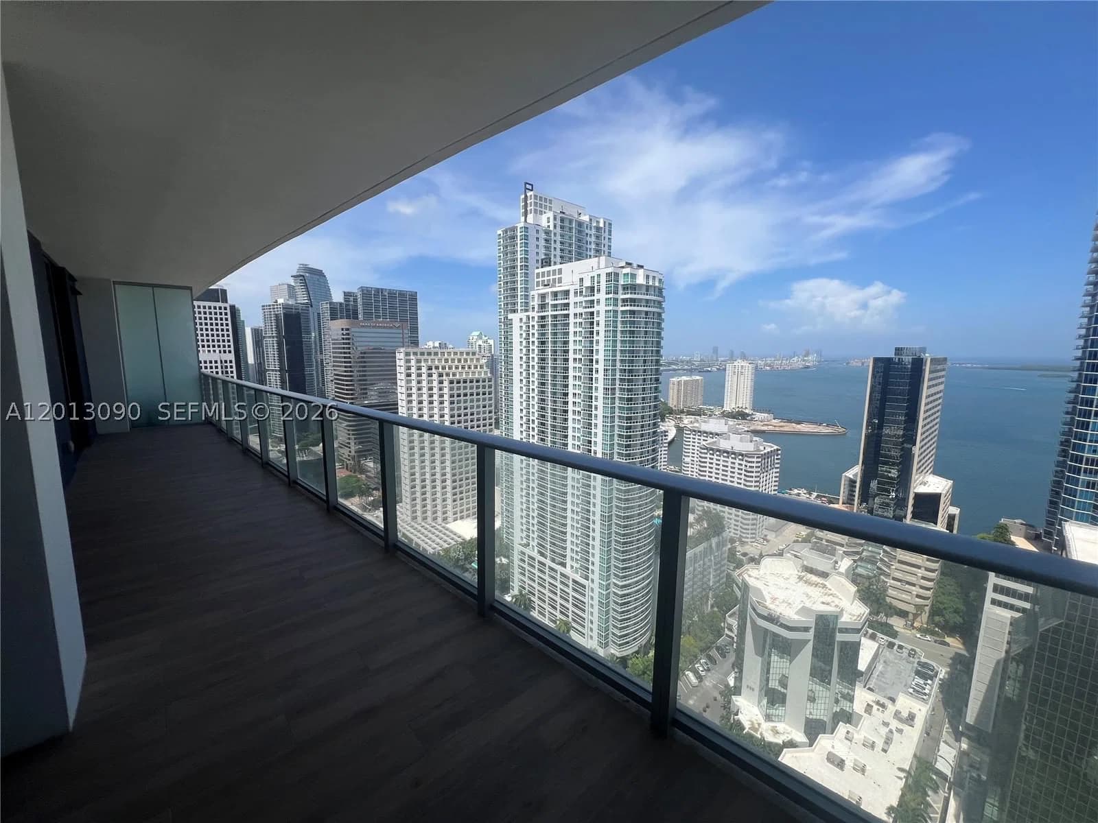 2-bedroom Condo — 1010 Brickell Ave #3704, Miami, FL 33131