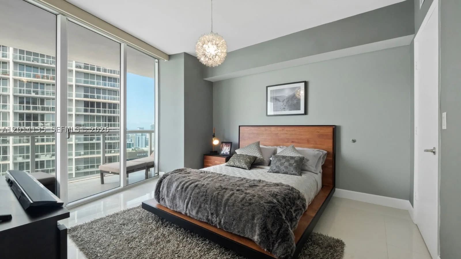 2-bedroom Condo — 475 Brickell Ave #5109, Miami, FL 33131