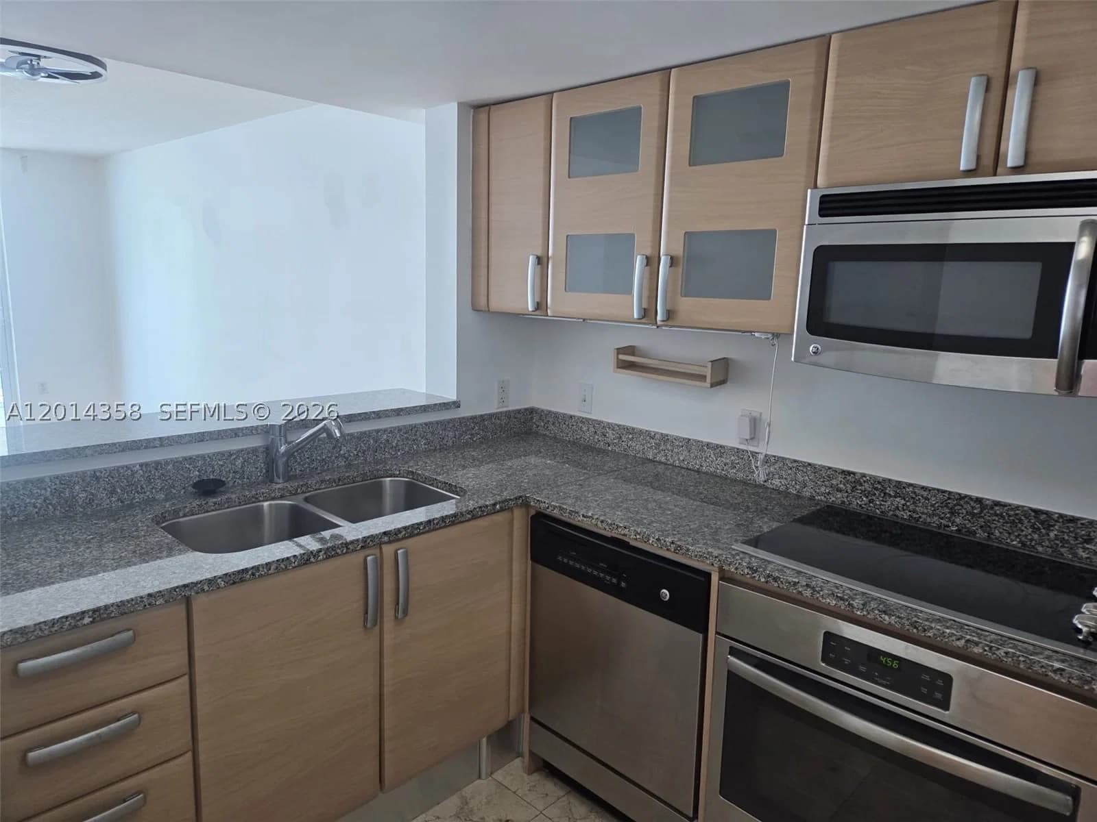 1+1 Condo — 2101 Brickell Ave #1808, Miami, FL 33129