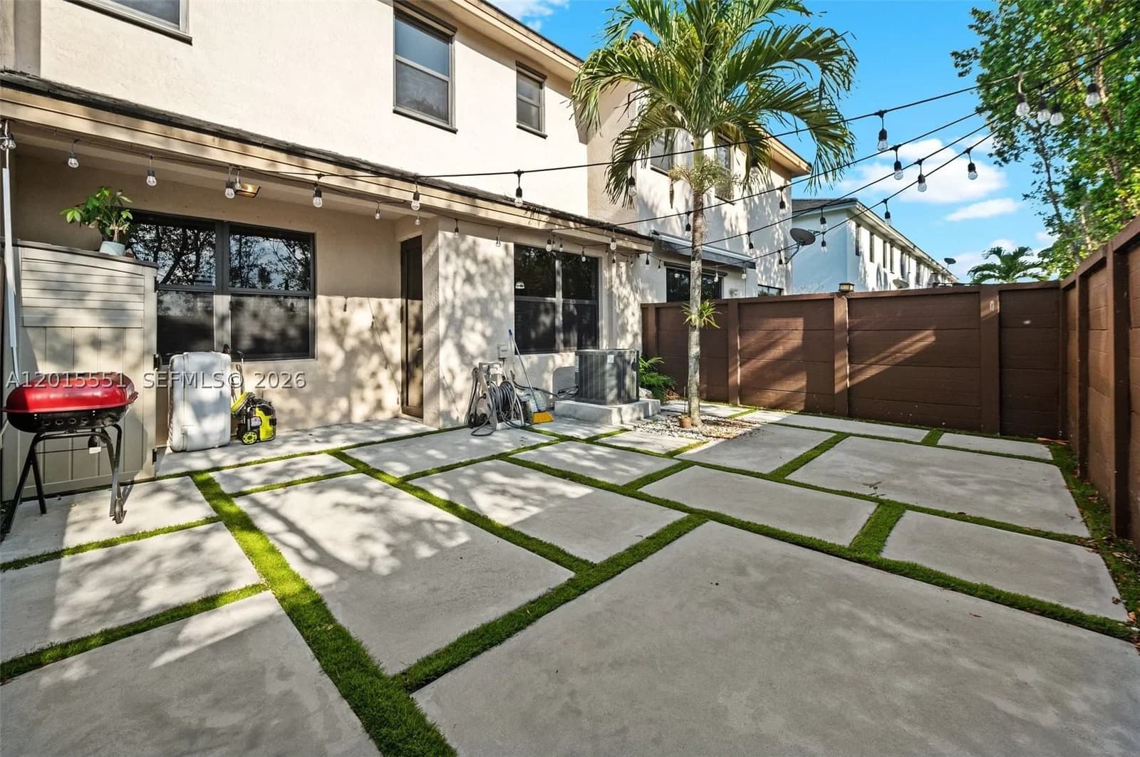 3+1 Townhouse — 15776 91st Ct, Miami Lakes, FL 33018