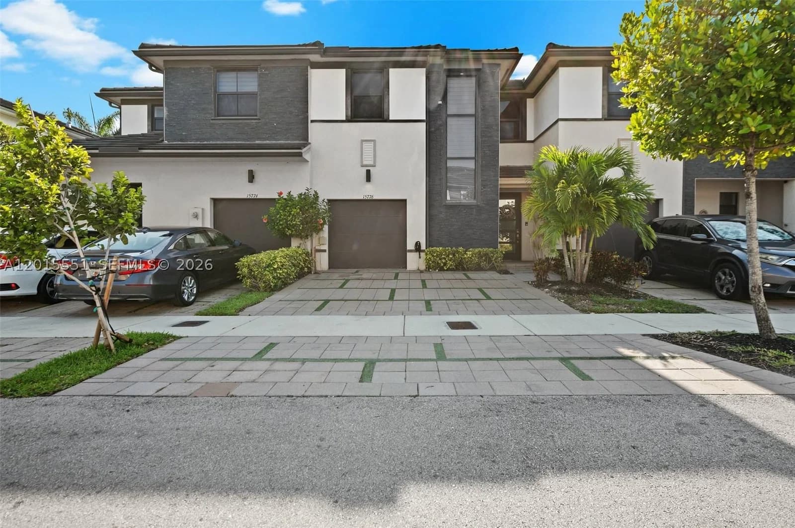 3+1 Townhouse — 15776 91st Ct, Miami Lakes, FL 33018
