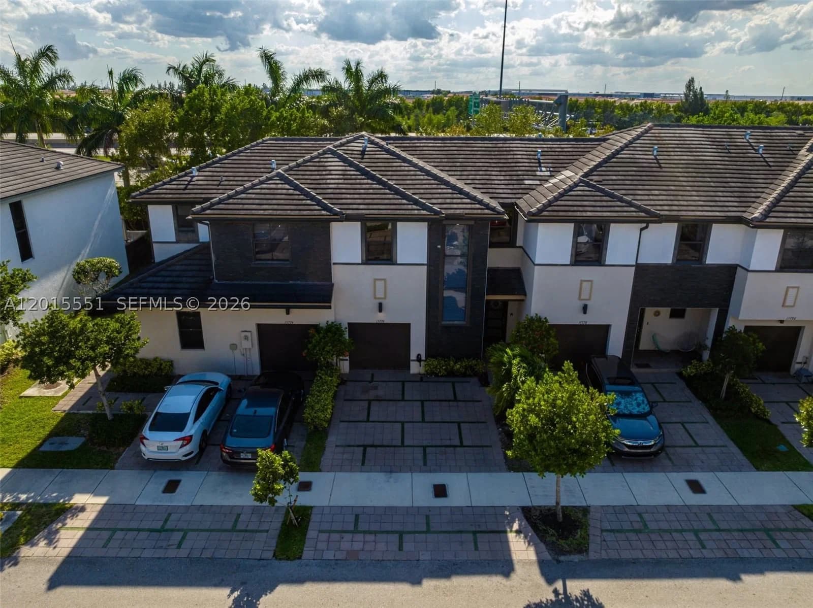 3+1 Townhouse — 15776 91st Ct, Miami Lakes, FL 33018