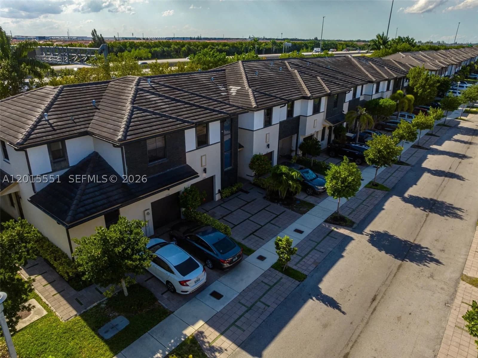 3+1 Townhouse — 15776 91st Ct, Miami Lakes, FL 33018