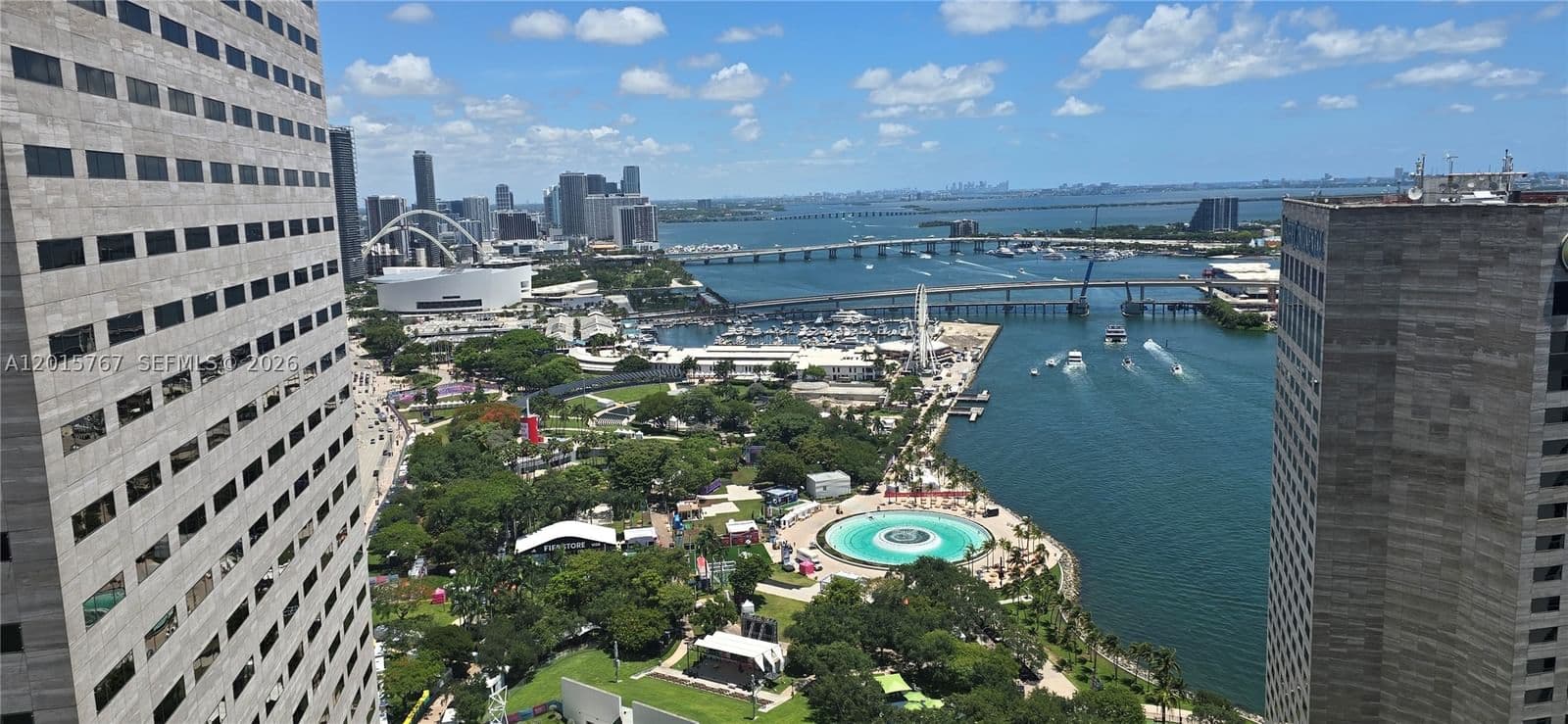 1+1 Condo — 325 Biscayne Blvd #4016, Miami, FL 33131