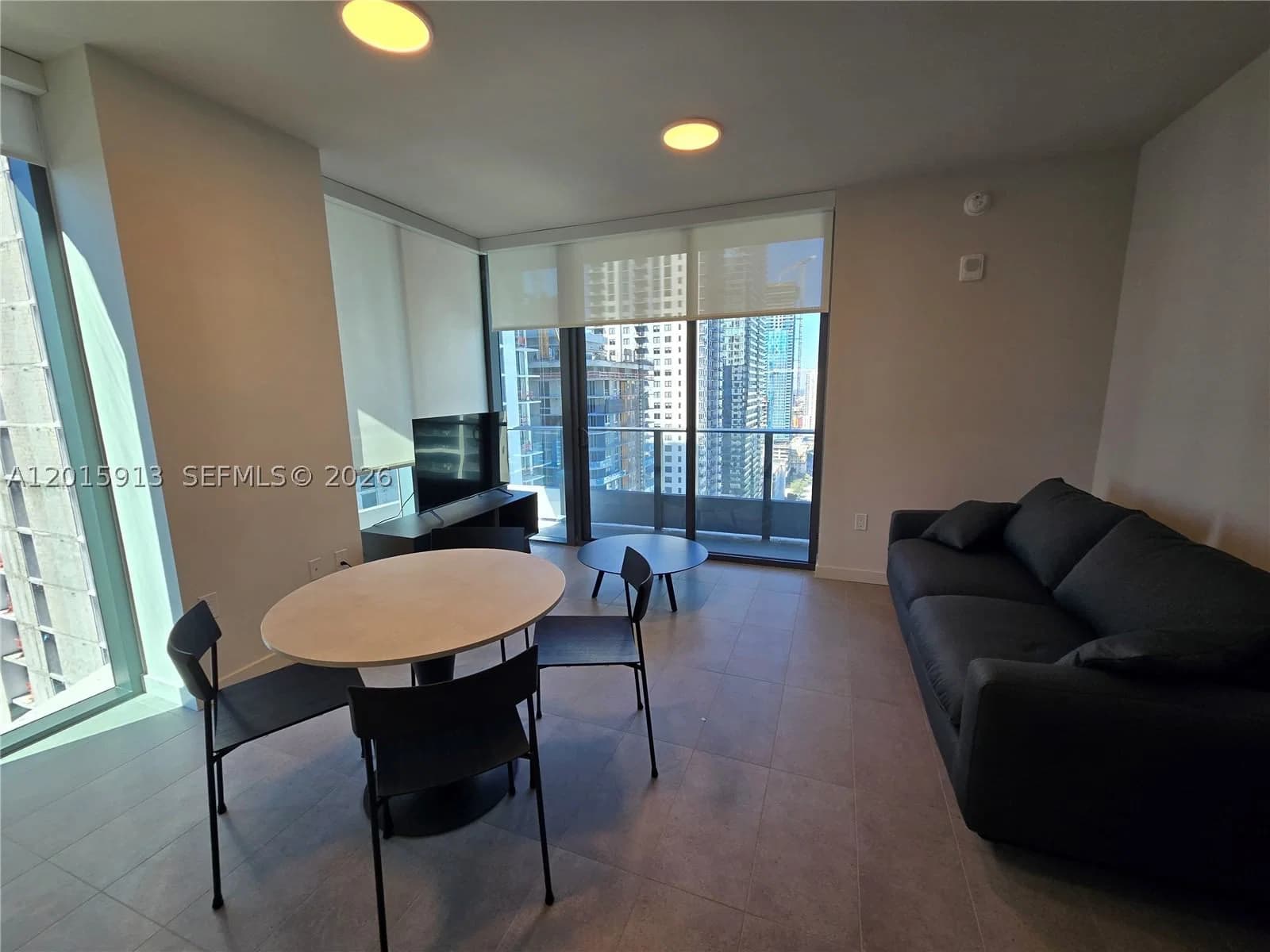 1-bedroom Condo — 121 5 ST #2908, Miami, FL 33132
