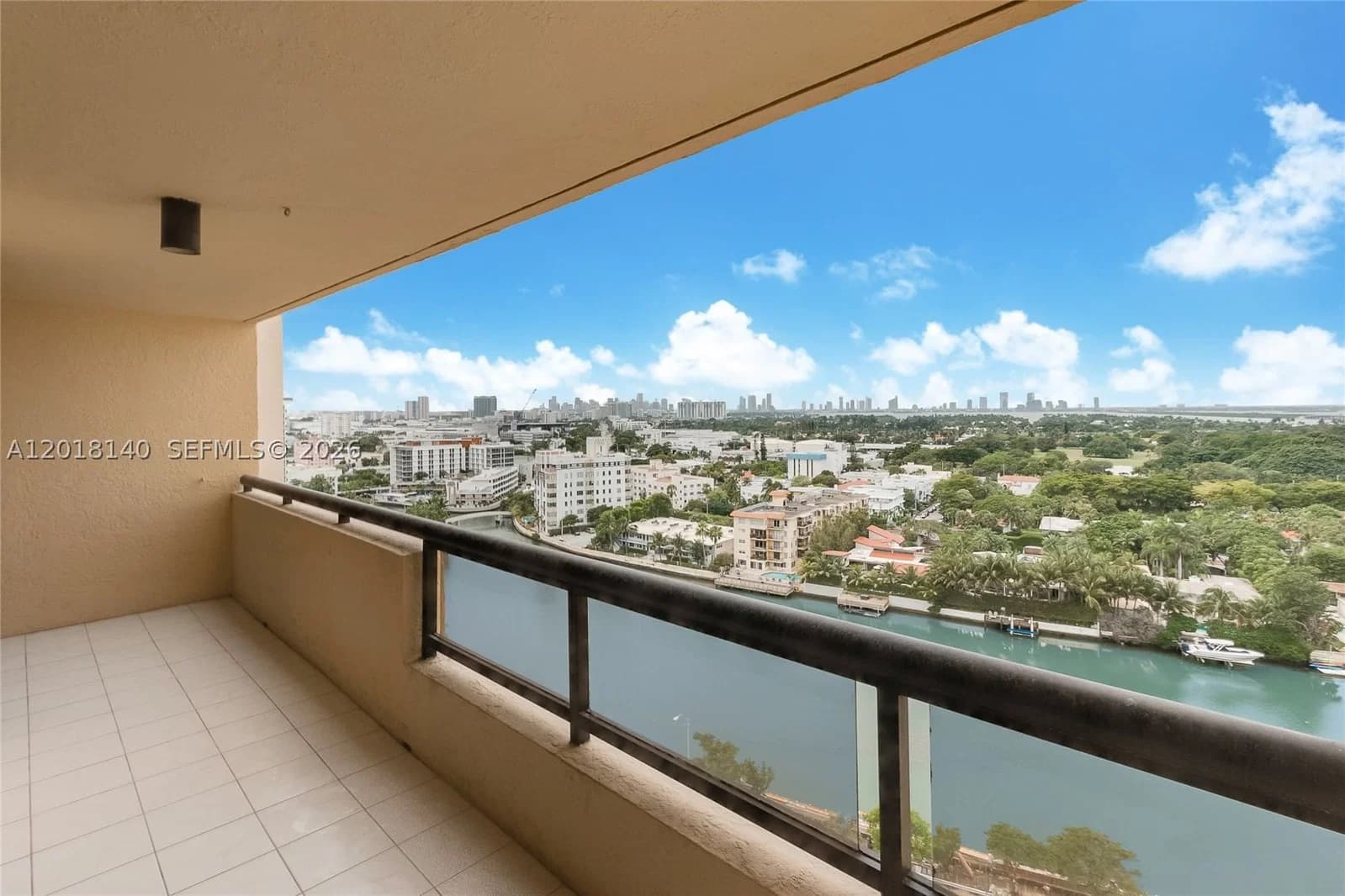1-bedroom Condo — 2555 Collins Ave #1804, Miami Beach, FL 33140
