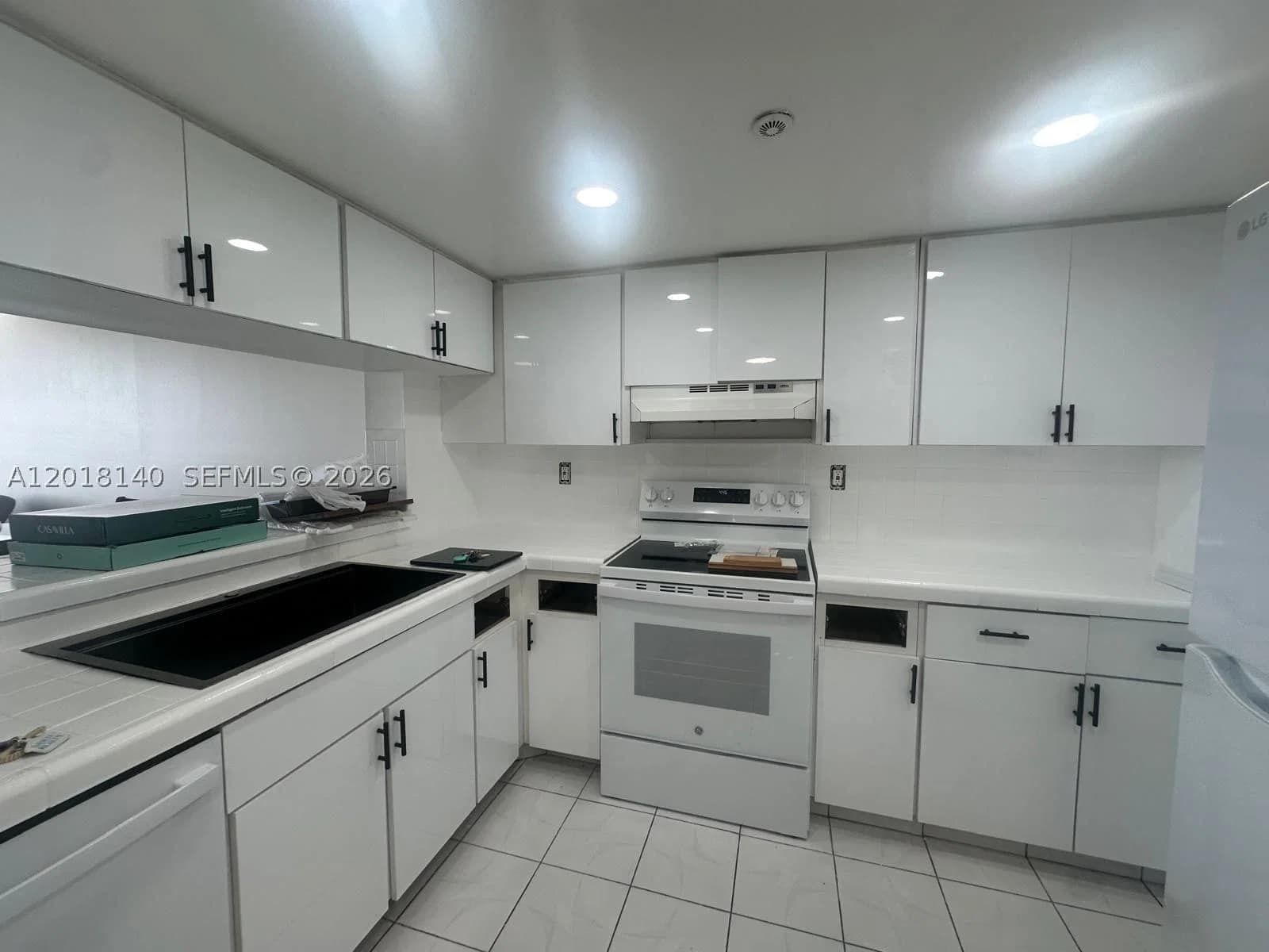 1-bedroom Condo — 2555 Collins Ave #1804, Miami Beach, FL 33140
