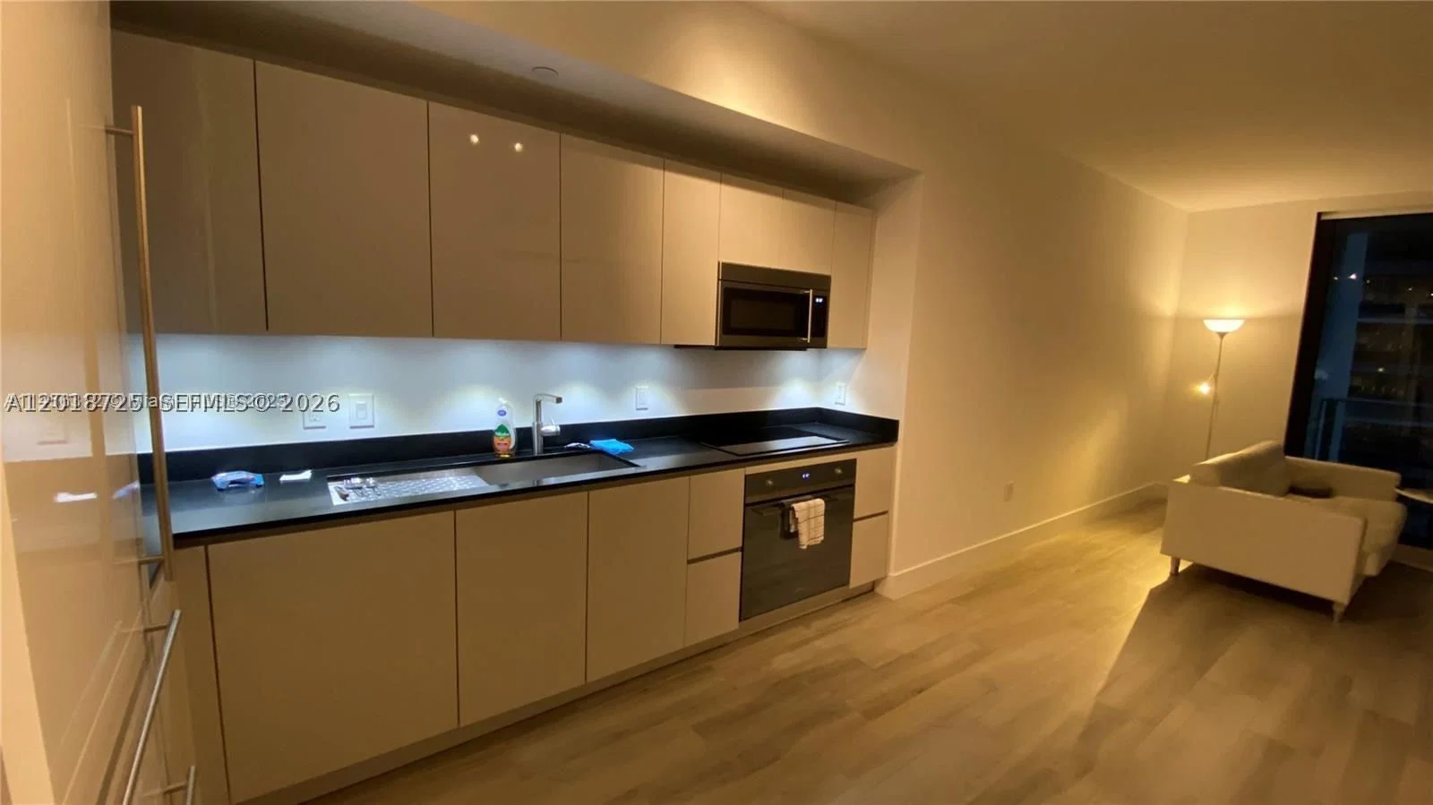 1+1 Condo — 1010 Brickell Ave #2208, Miami, FL 33131