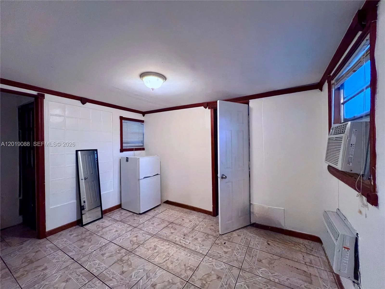 1-bedroom Condo — Miami, FL 33167