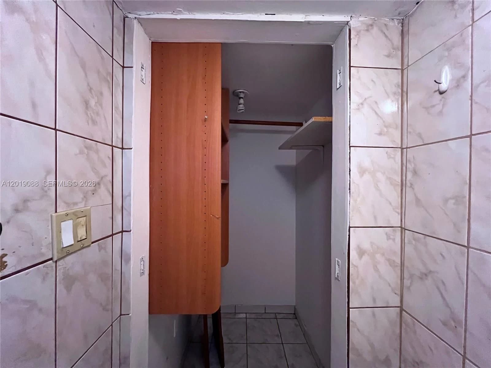 1-bedroom Condo — Miami, FL 33167