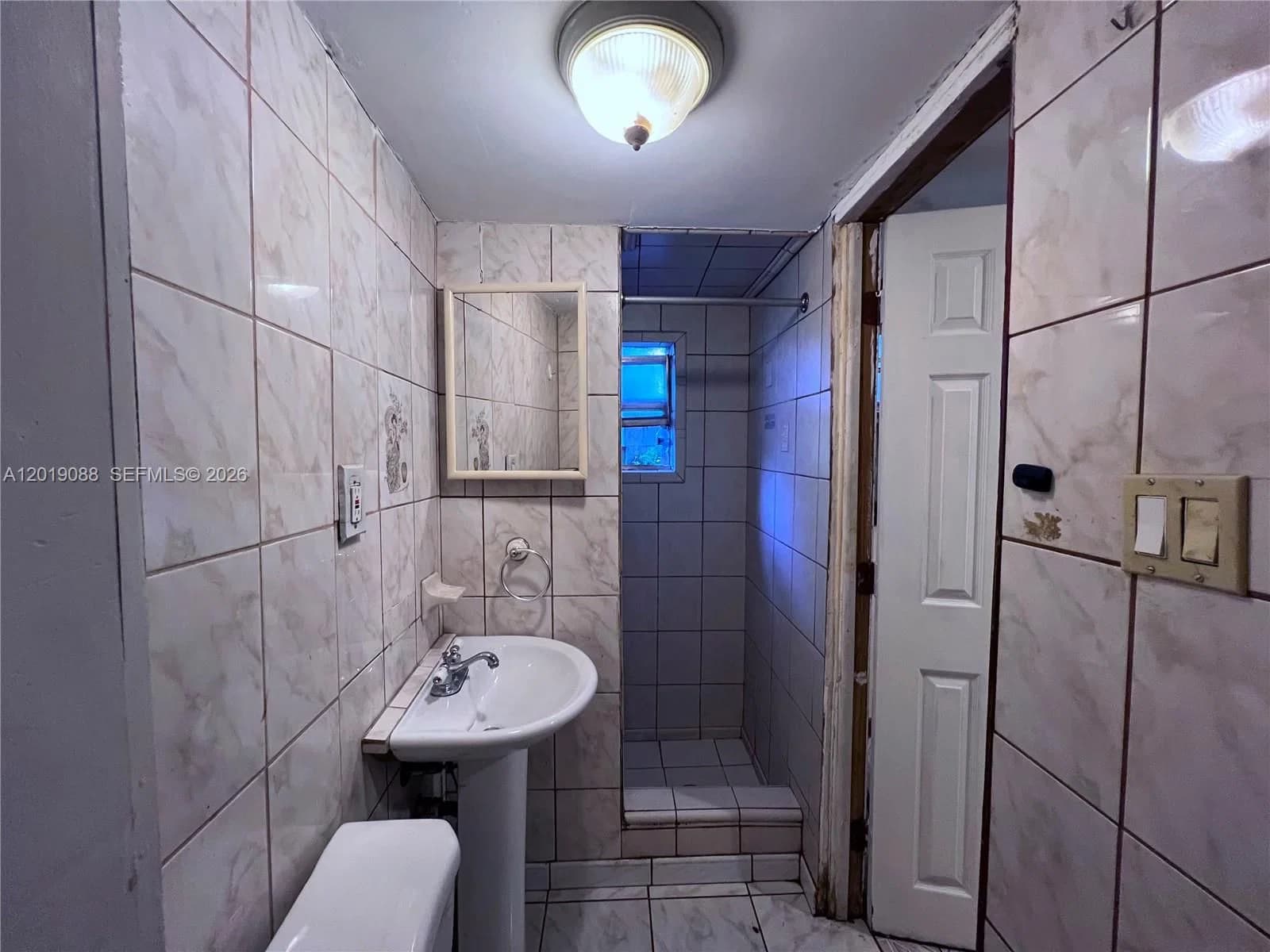 1-bedroom Condo — Miami, FL 33167