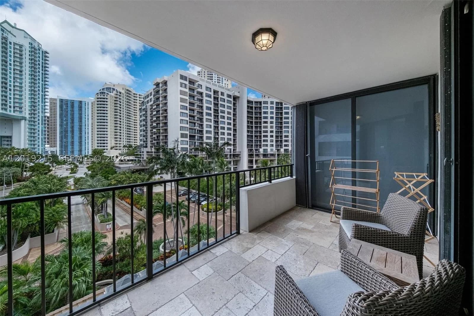 2+1 Condo — 520 Brickell Key Dr #A710, Miami, FL 33131