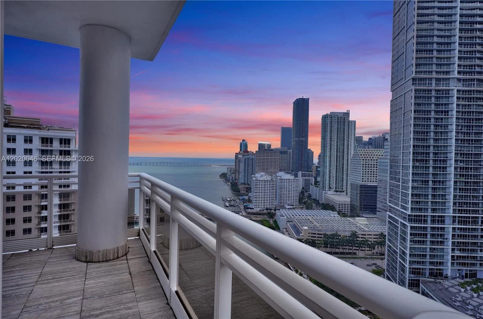 3+1 Condo — 901 Brickell Key Blvd #3204, Miami, FL 33131
