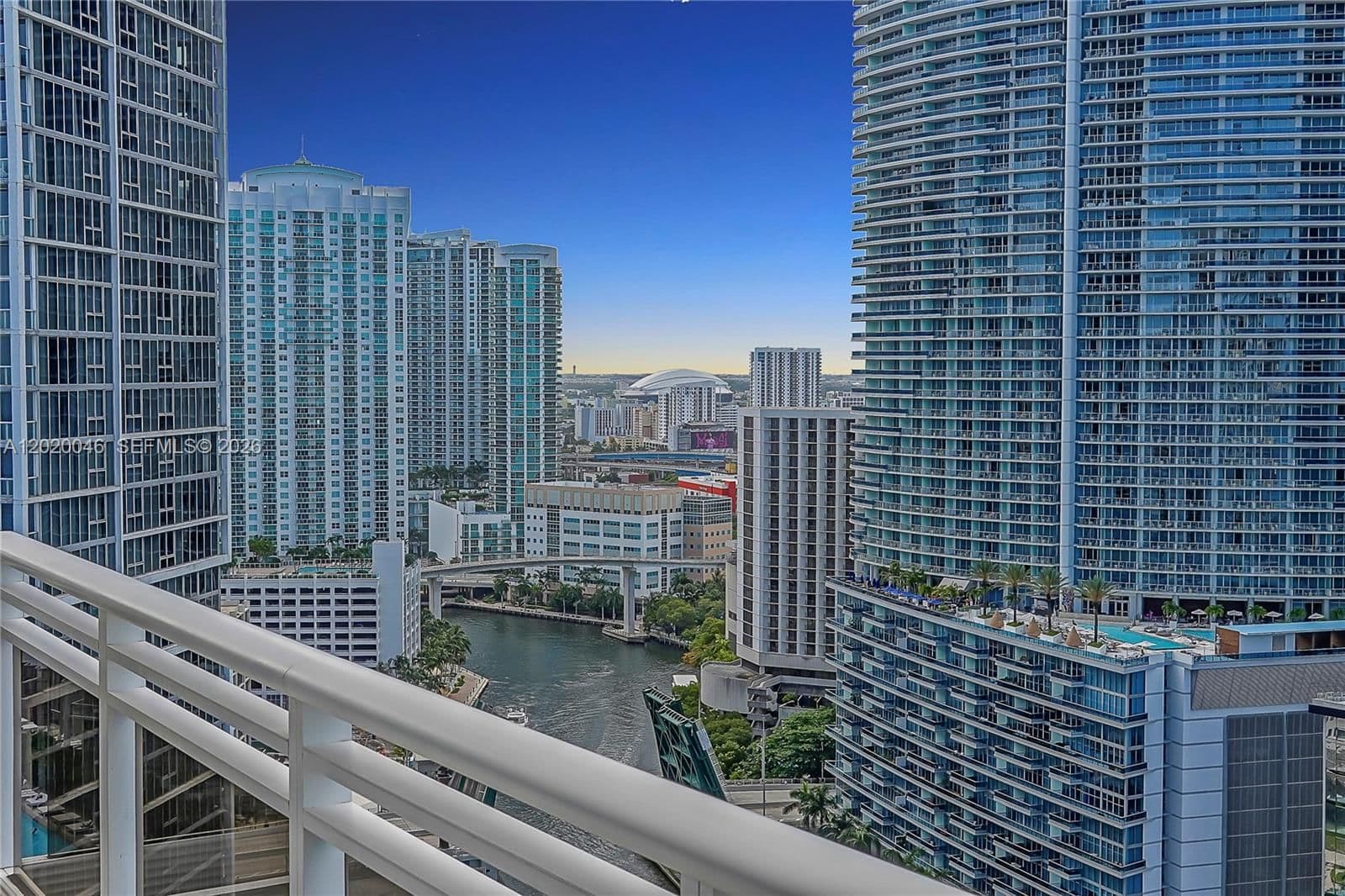 3+1 Condo — 901 Brickell Key Blvd #3204, Miami, FL 33131