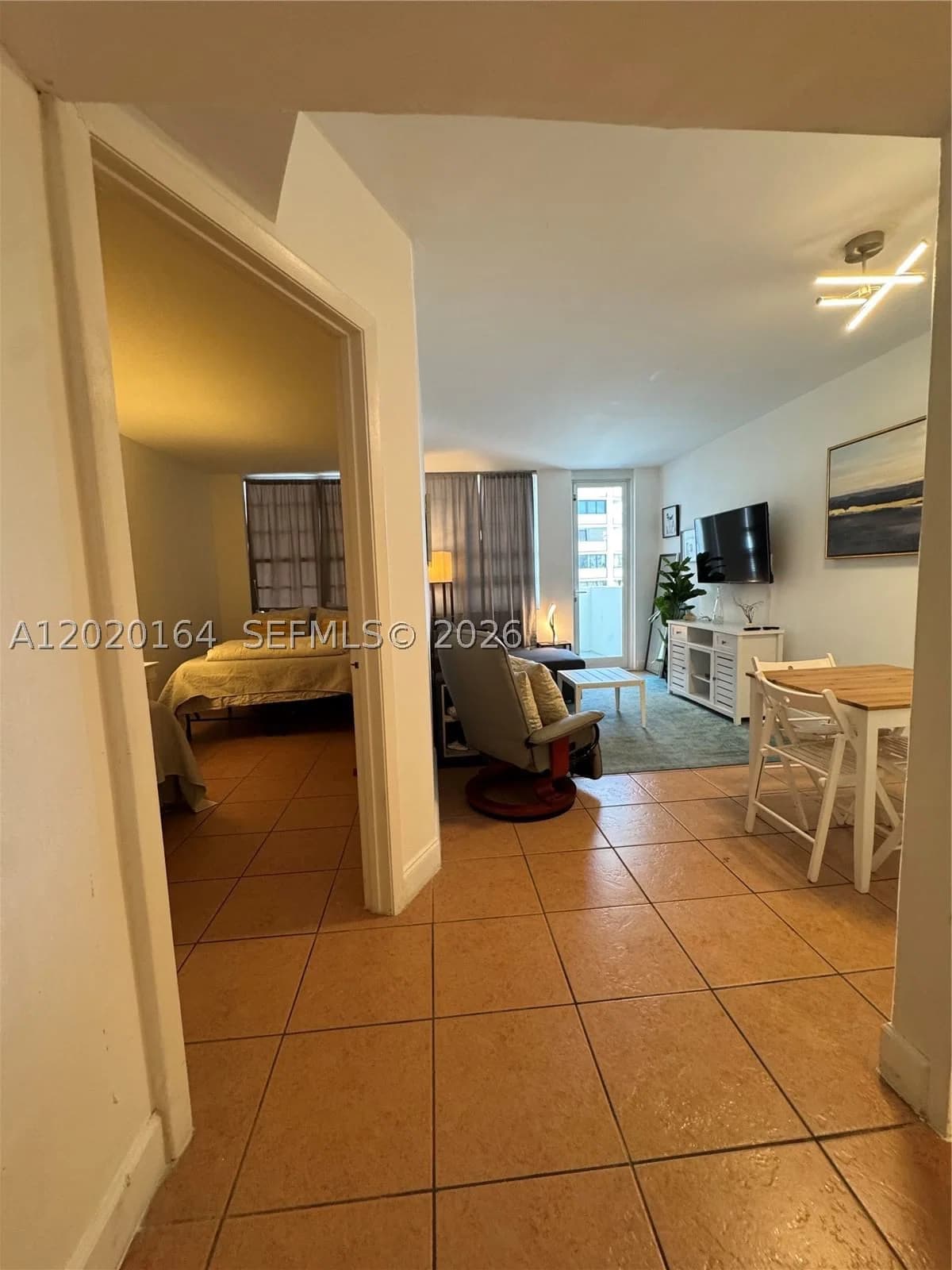 1-bedroom Condo — 100 Lincoln Rd #303, Miami Beach, FL 33139