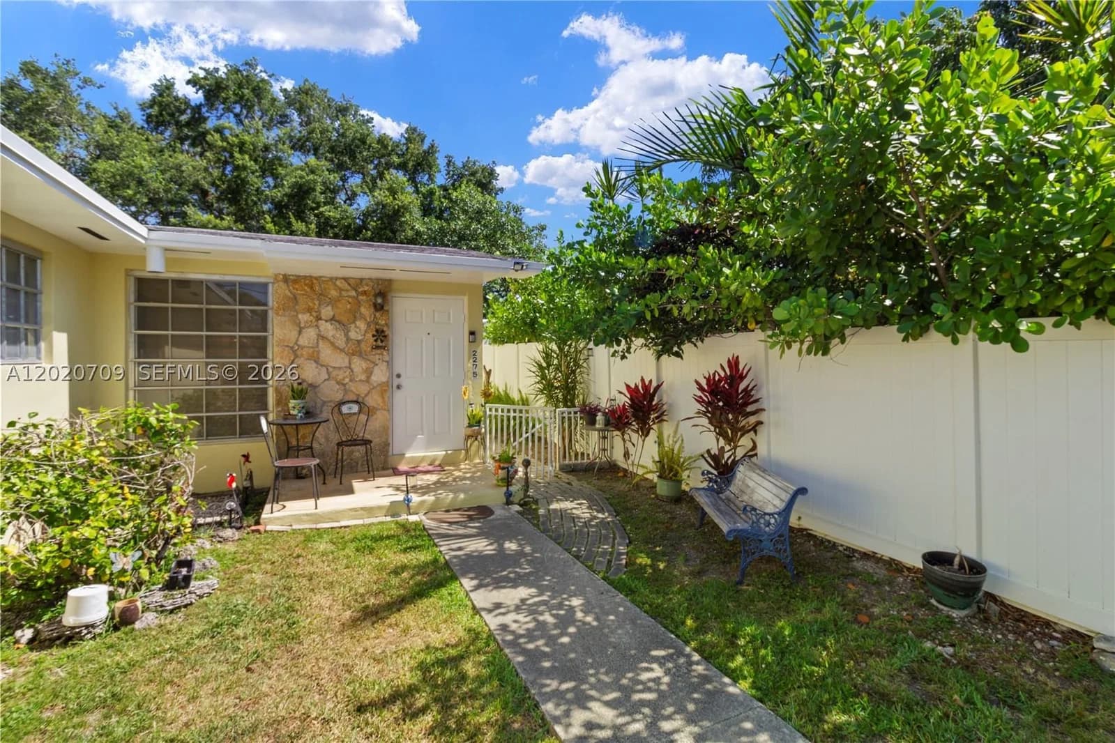 Mülk — 2275 15th St, Miami, FL 33145