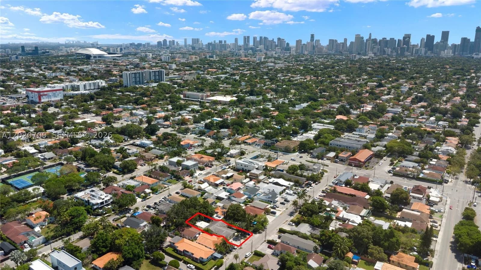 Mülk — 2275 15th St, Miami, FL 33145
