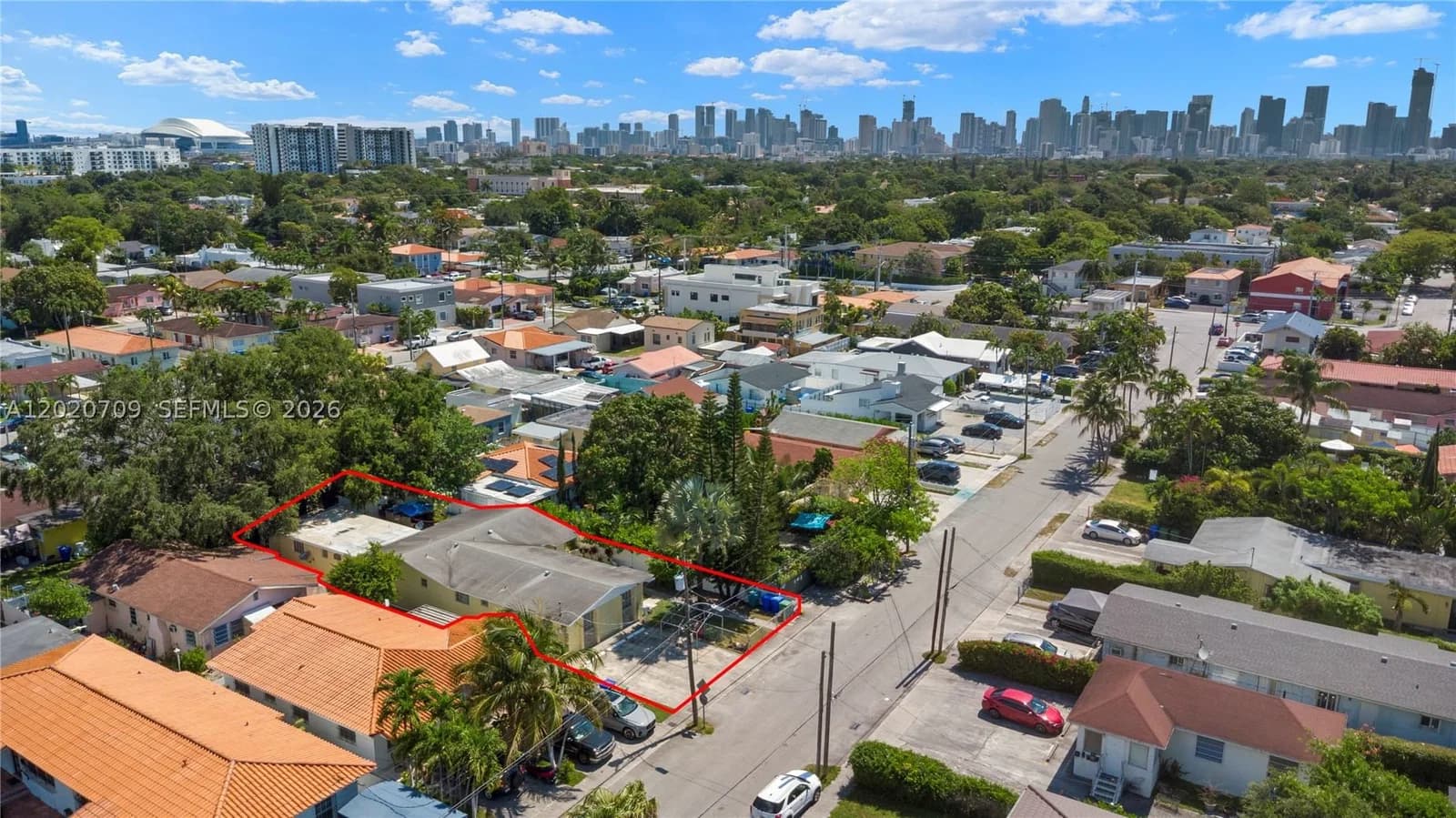 Mülk — 2275 15th St, Miami, FL 33145
