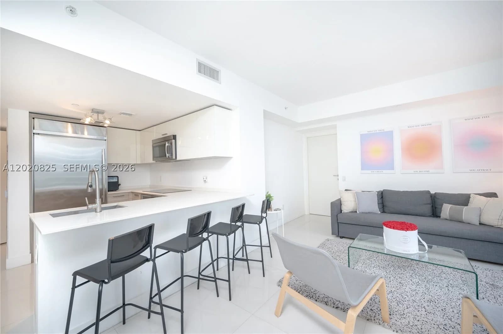 1-bedroom Condo — 1300 Brickell Bay Dr #1601, Miami, FL 33131