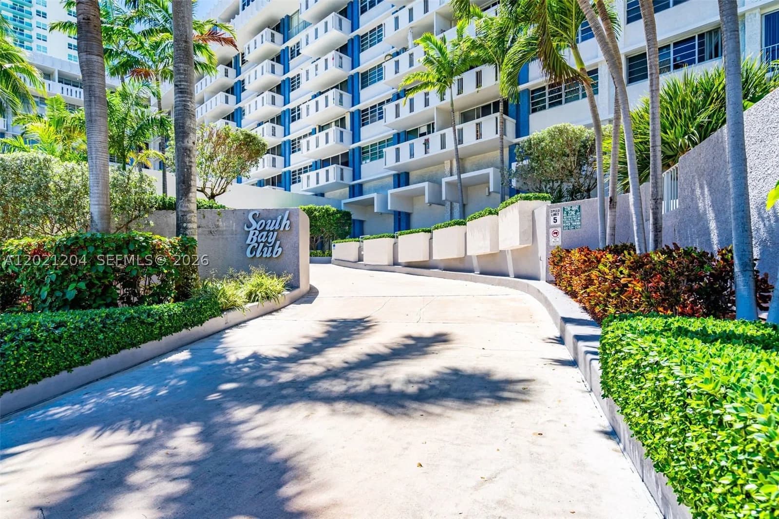 Condo — 800 West Ave #509, Miami Beach, FL 33139