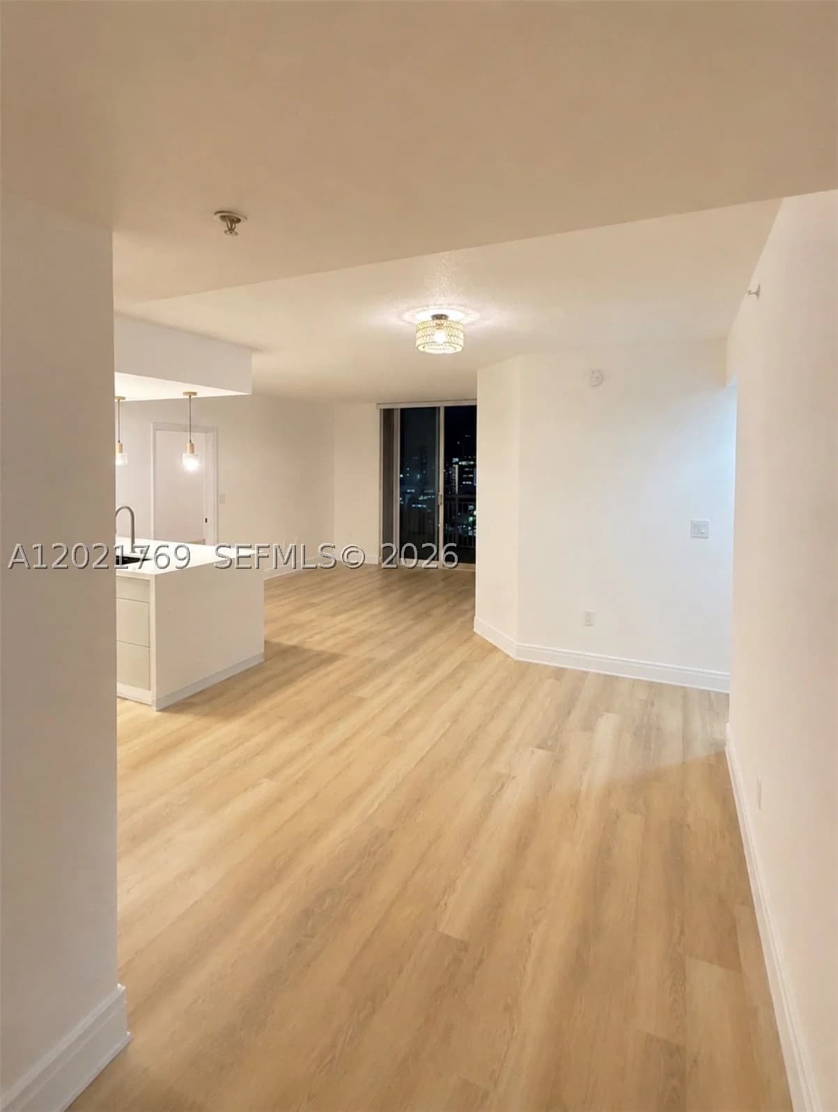 2-bedroom Condo — 275 18th St #910, Miami, FL 33132