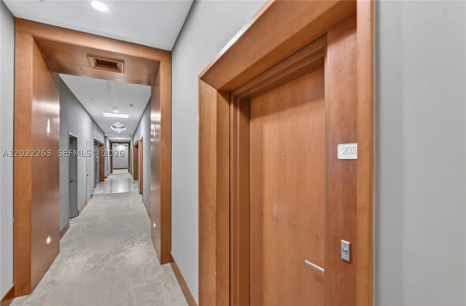1-bedroom Condo — 31 5th St #203, Miami, FL 33131