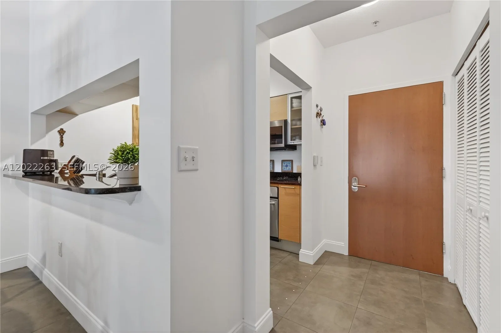 1-bedroom Condo — 31 5th St #203, Miami, FL 33131