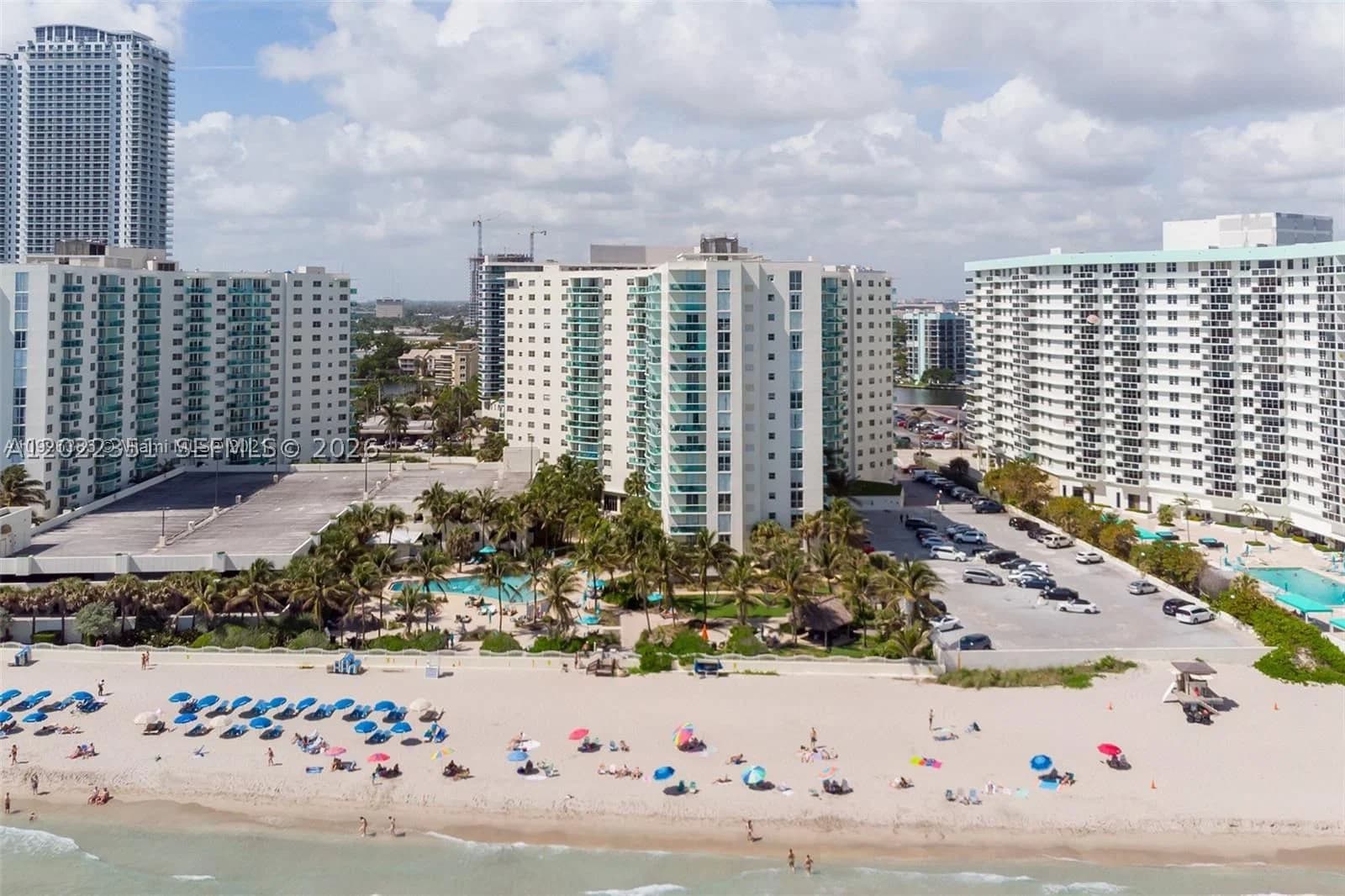 1+1 Condo — 3801 Ocean Dr #2Z, Hollywood, FL 33019