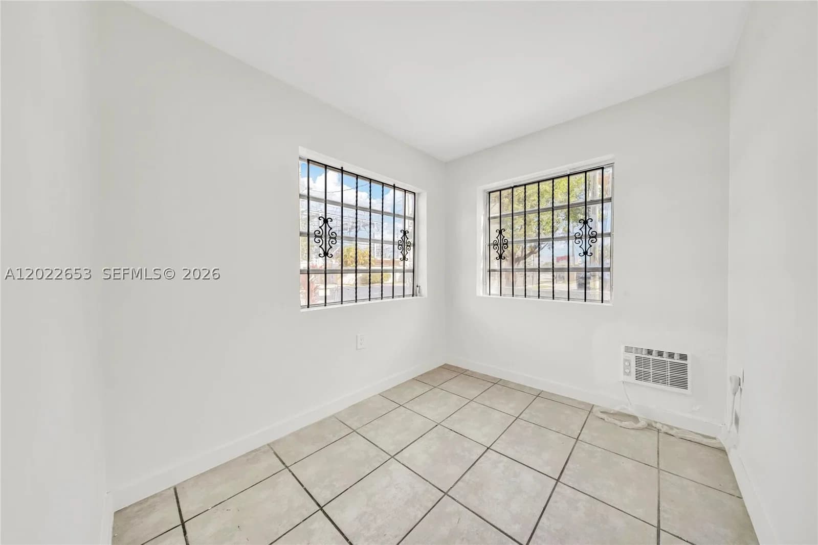 Dubleks — 2744 16th Ter, Miami, FL 33145