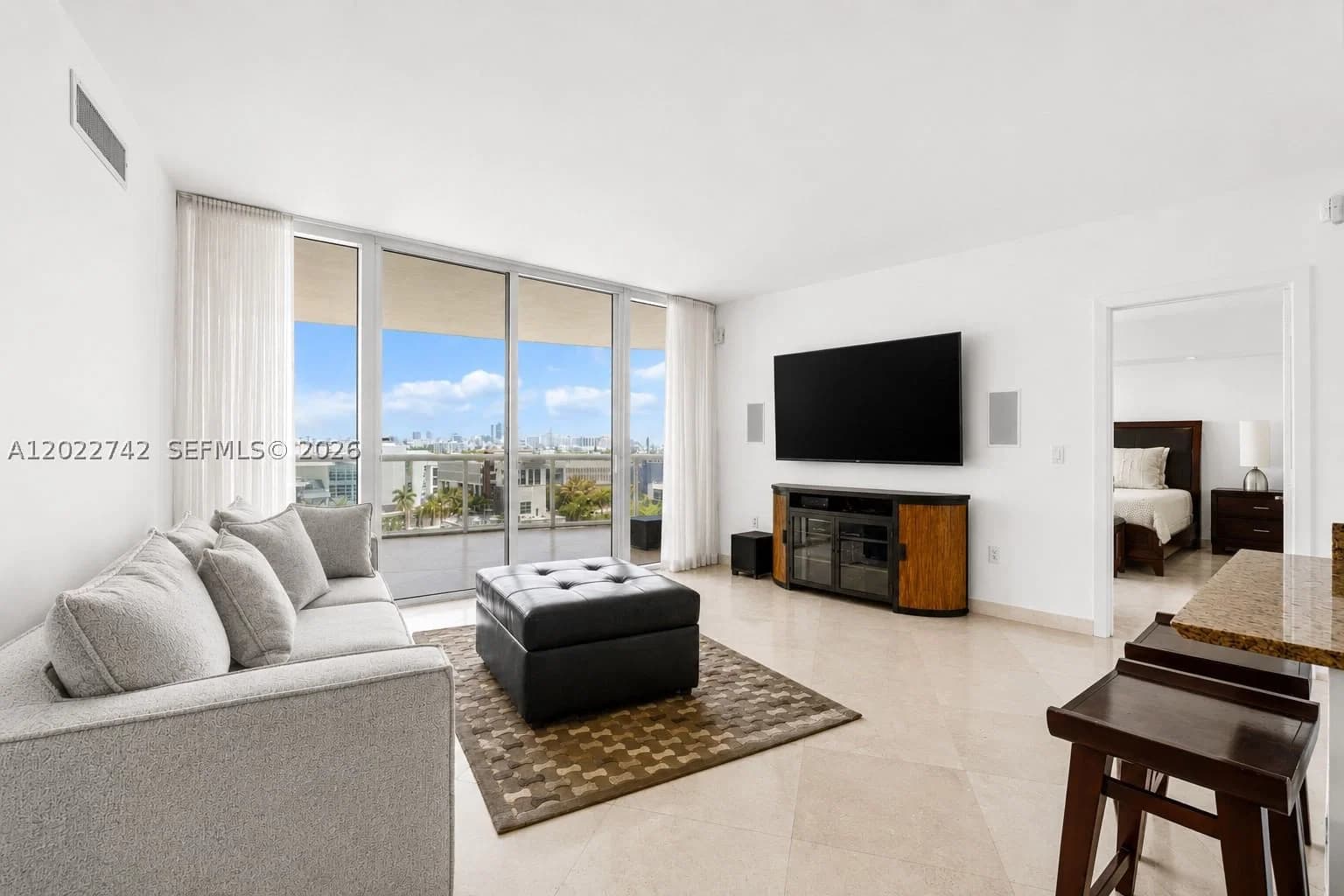 2+1 Condo — 400 Alton Rd #907, Miami Beach, FL 33139