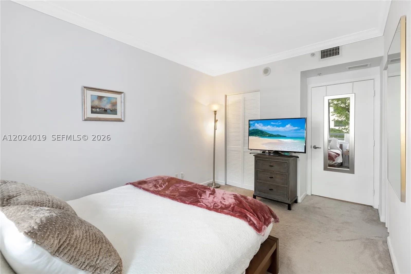 1-bedroom Condo — 335 Biscayne Blvd #802, Miami, FL 33131