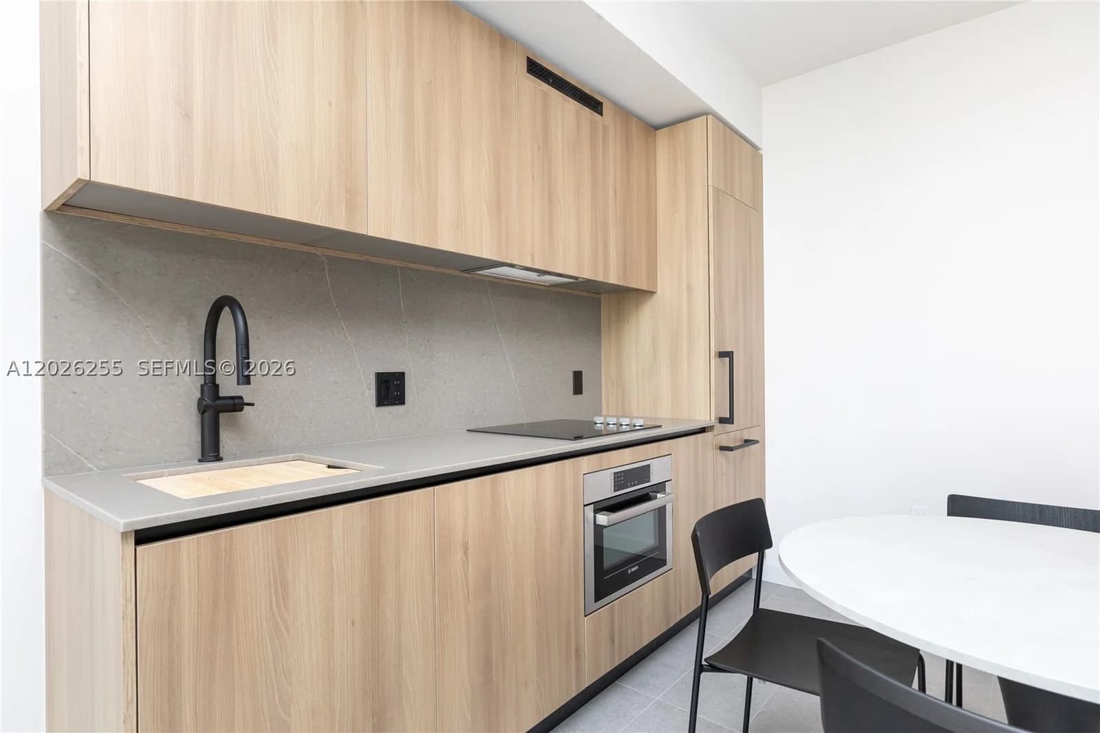 1-bedroom Condo — 121 5th St #510, Miami, FL 33132