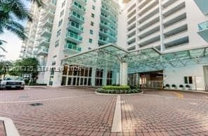 1+1 Condo — 31 5th St #705, Miami, FL 33131