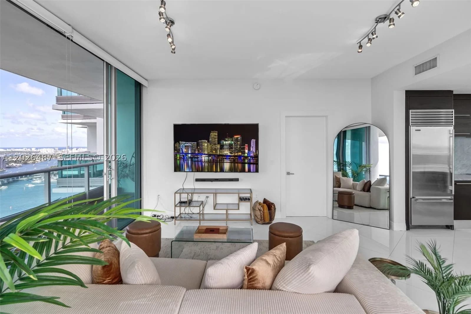 2-bedroom Condo — 900 Biscayne Blvd #4412, Miami, FL 33132