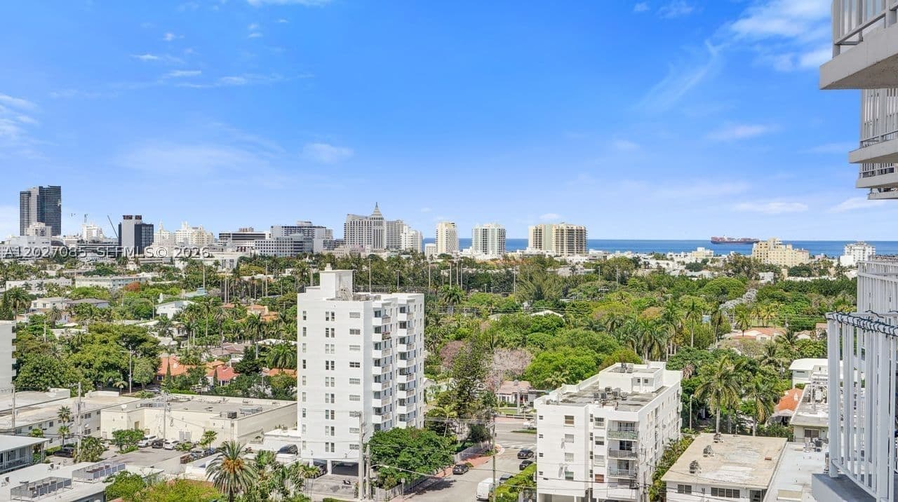 1-bedroom Condo — 1228 West Ave #1404, Miami Beach, FL 33139