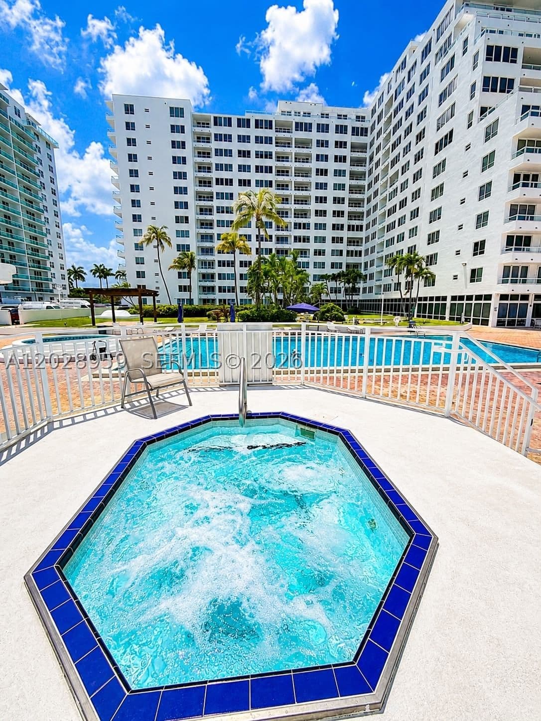 2-bedroom Condo — 5005 Collins Ave #616, Miami Beach, FL 33140