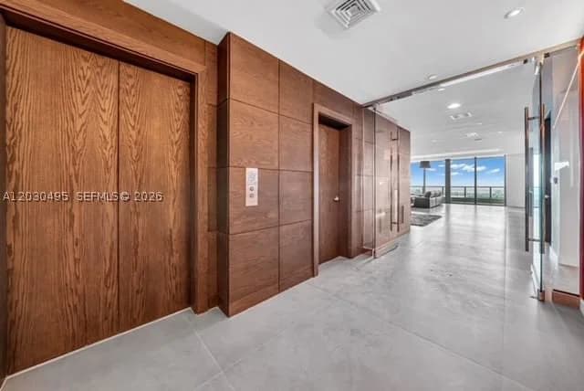 3-bedroom Condo — 900 Biscayne Blvd #PH6205, Miami, FL 33132