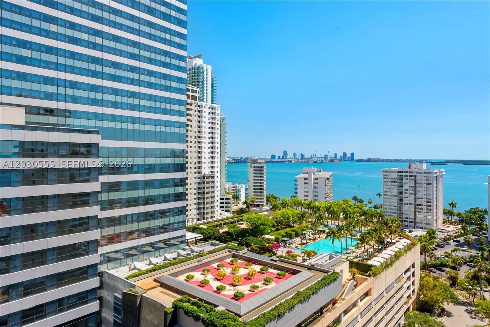 1+1 Condo — 1451 Brickell Ave #1706, Miami, FL 33131
