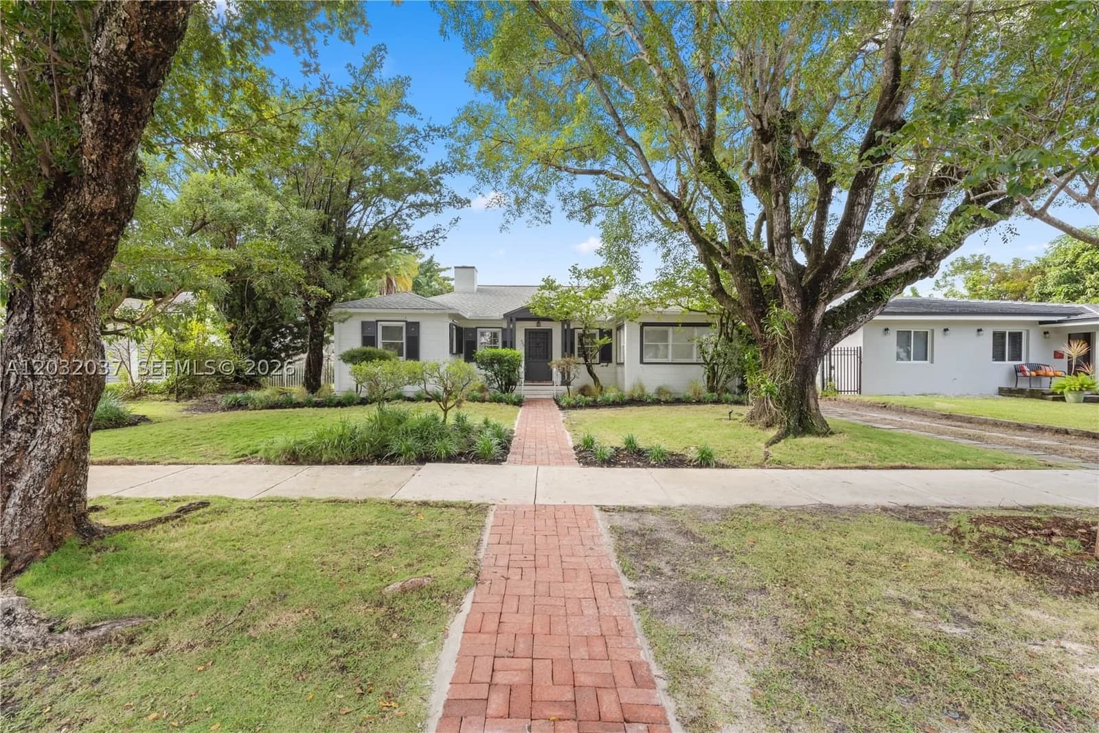 4+1 Müstakil ev — 440 29th Rd, Miami, FL 33129