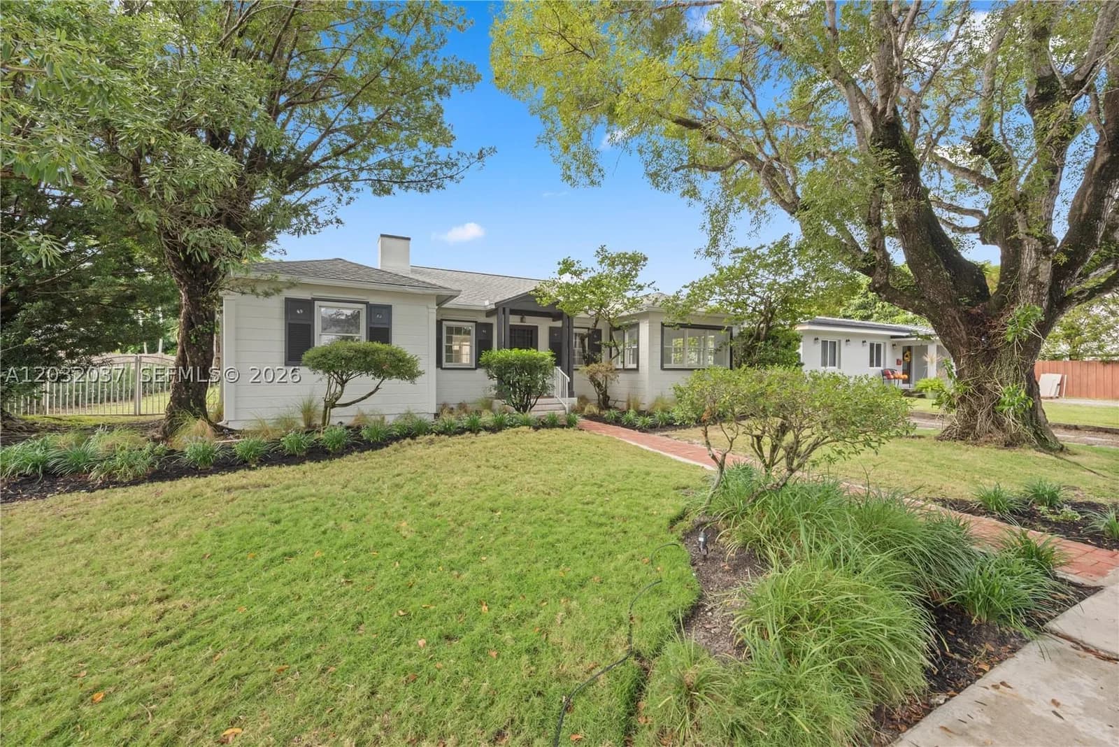 4+1 Müstakil ev — 440 29th Rd, Miami, FL 33129